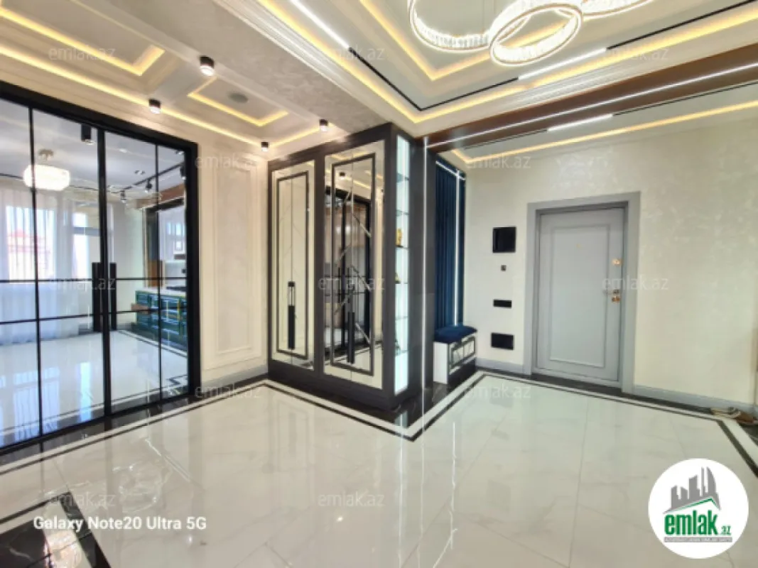 Satılır 4 otaqlı yeni tikili 186 m²