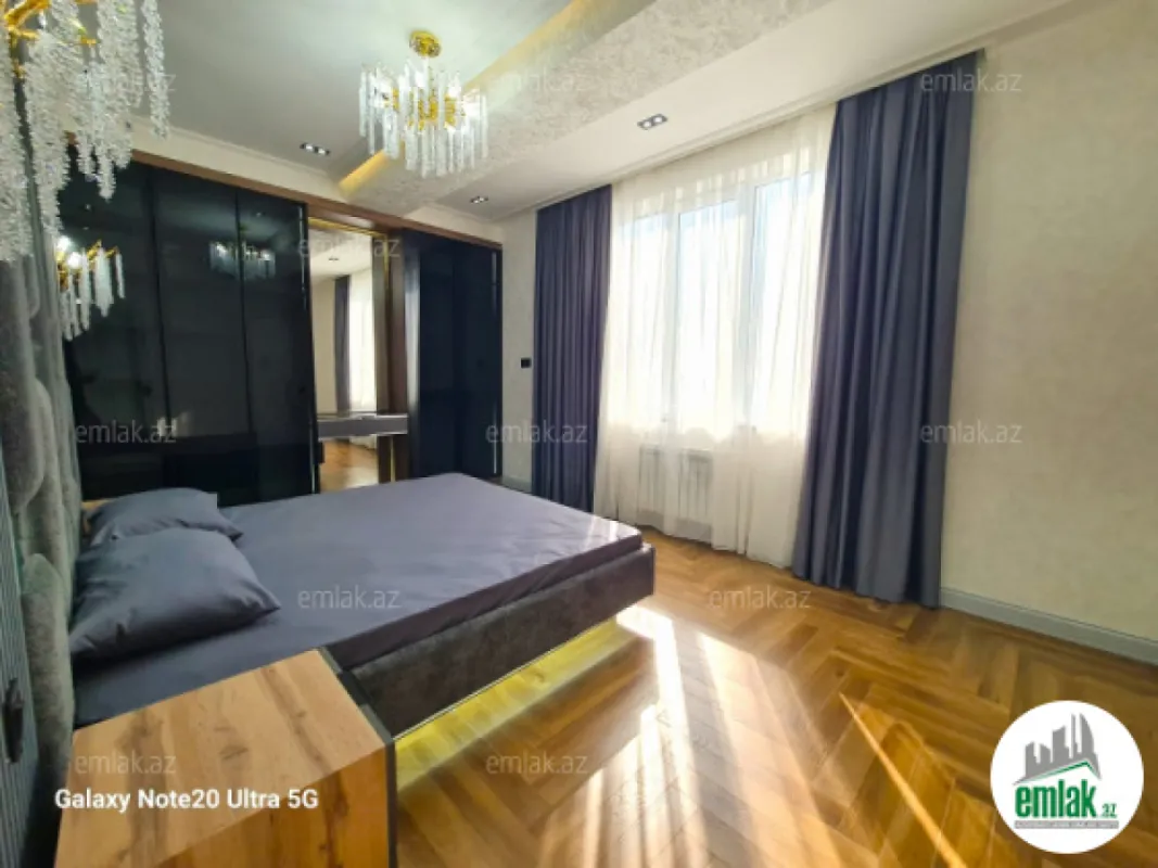 Satılır 4 otaqlı yeni tikili 186 m²