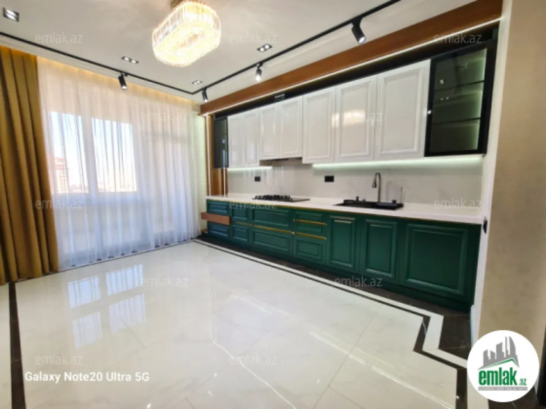 Satılır 4 otaqlı yeni tikili 186 m²