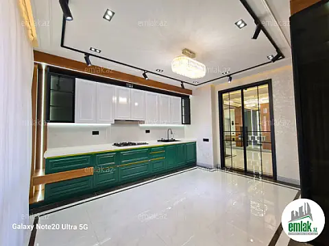 Satılır 4 otaqlı yeni tikili 186 m²