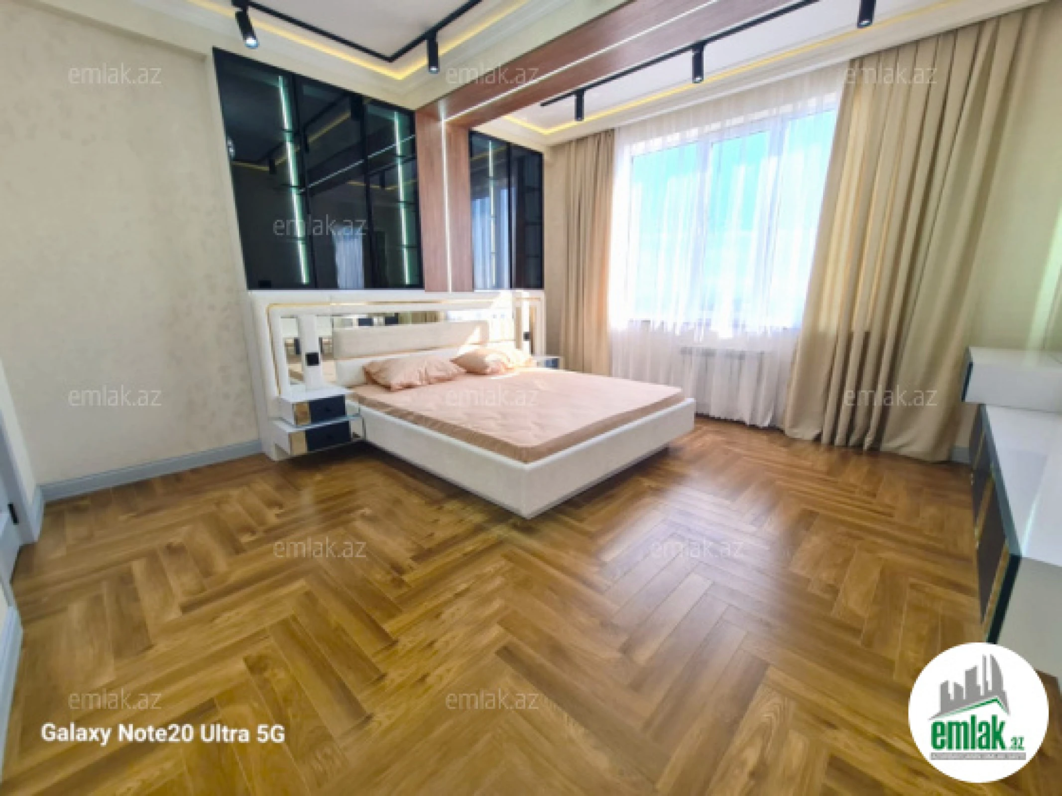 Satılır 4 otaqlı yeni tikili 186 m²