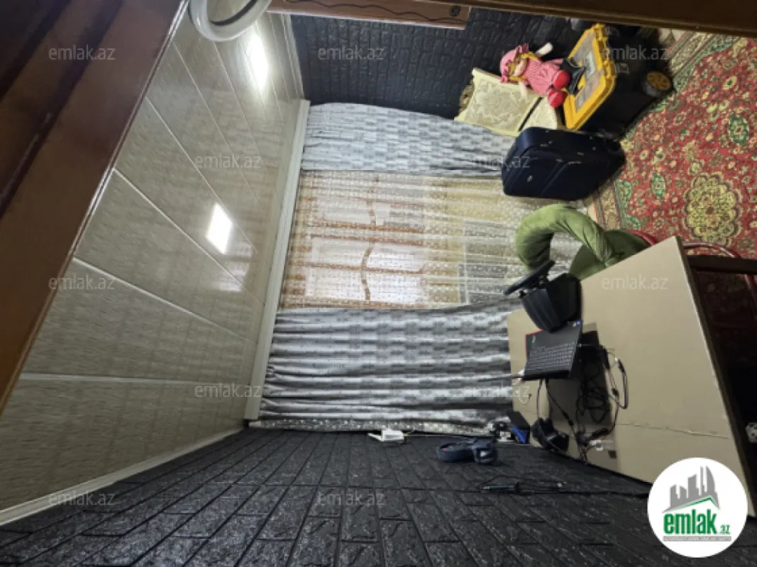Satılır 3 otaqlı köhnə tikili 74 m²