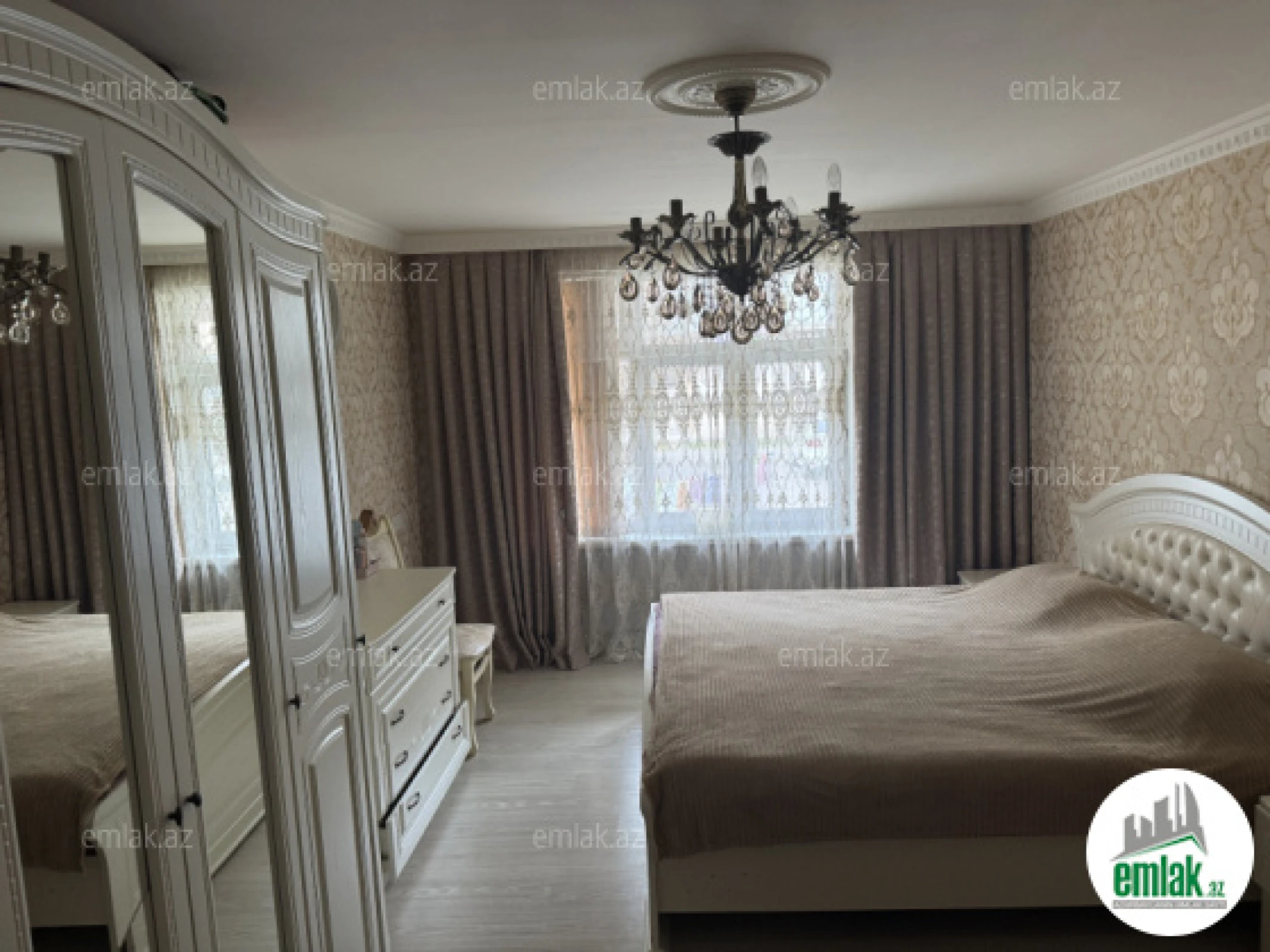 Satılır 3 otaqlı köhnə tikili 74 m²