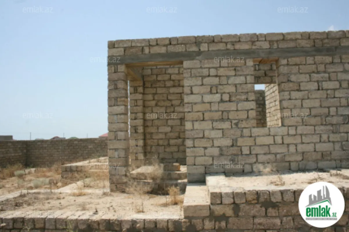 Satılır 4 otaqlı mənzil 132 m²