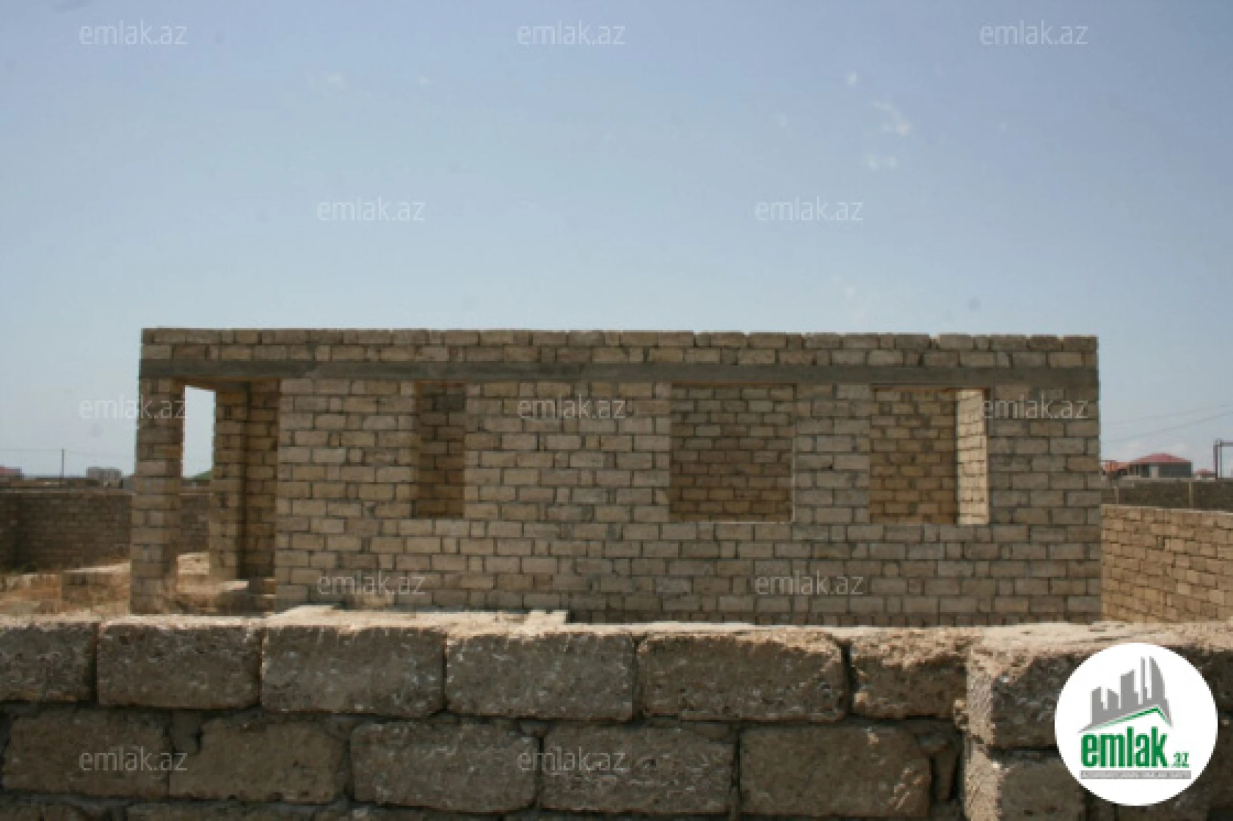 Satılır 4 otaqlı mənzil 132 m²