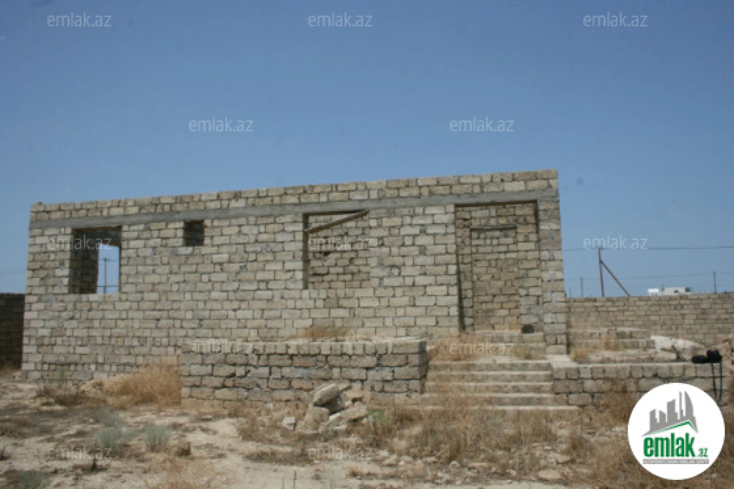 Satılır 4 otaqlı mənzil 132 m²