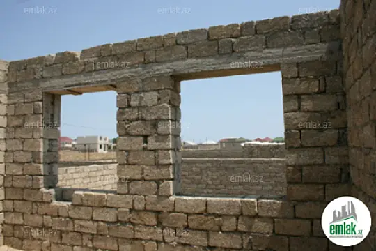 Satılır 4 otaqlı mənzil 132 m²