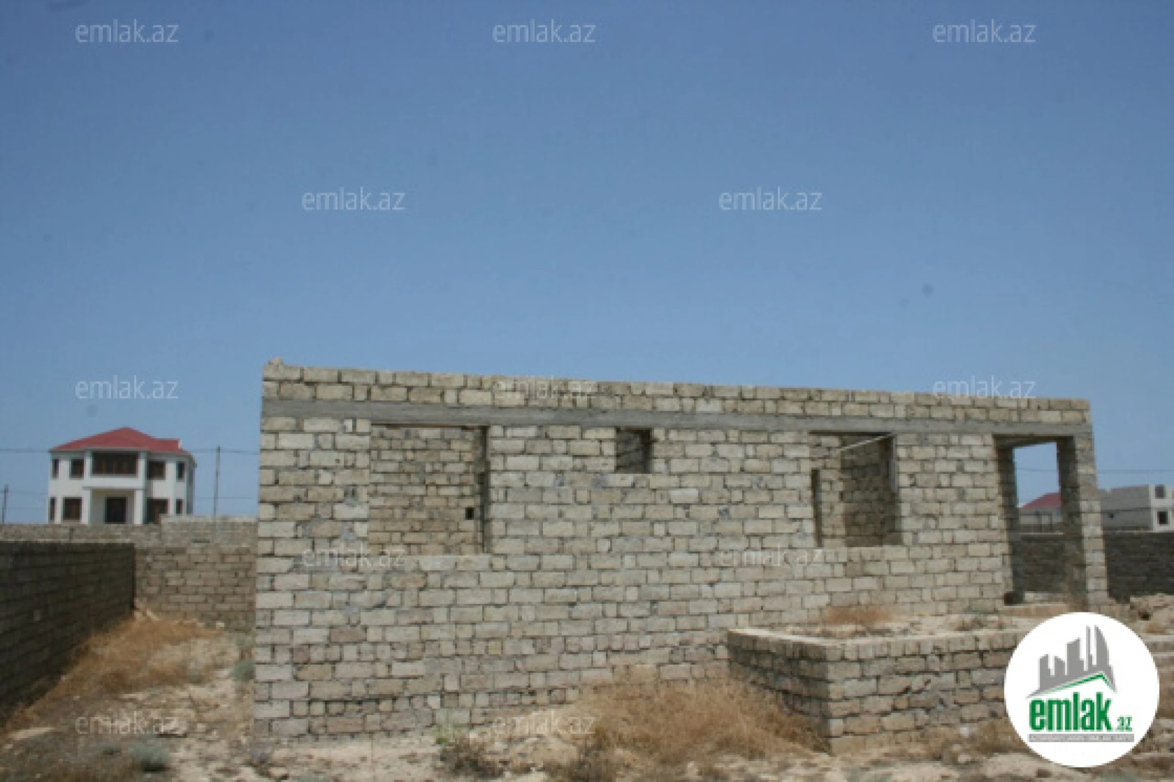 Satılır 4 otaqlı mənzil 132 m²