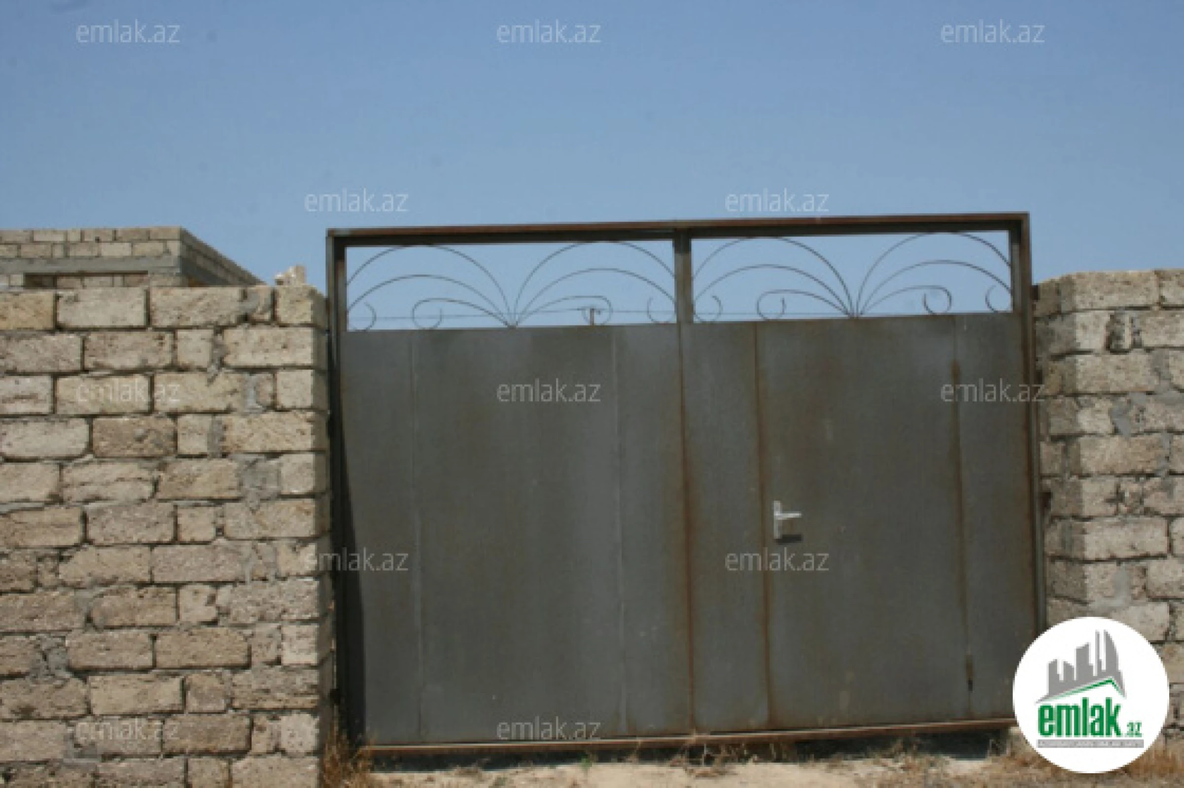 Satılır 4 otaqlı mənzil 132 m²