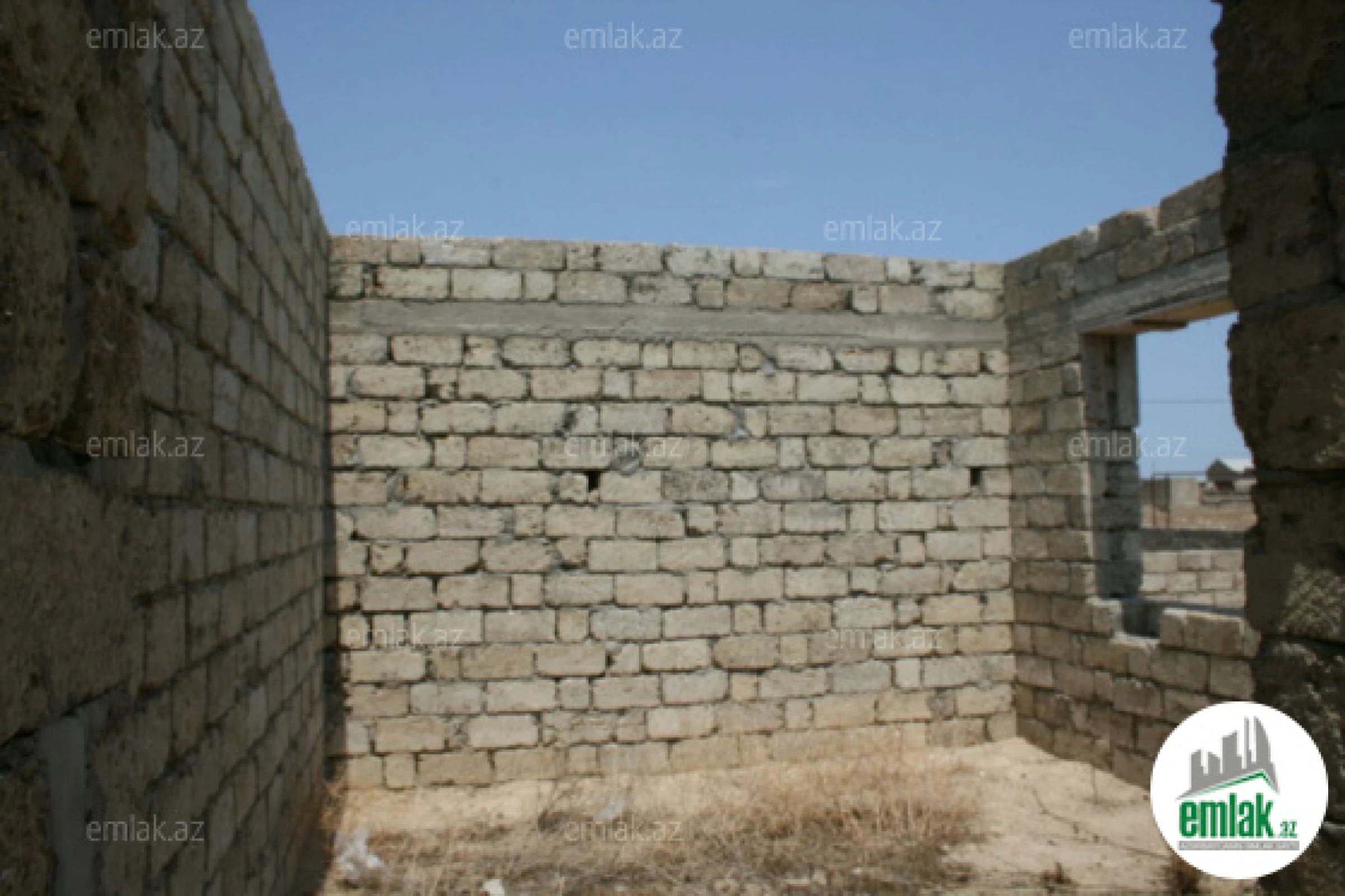 Satılır 4 otaqlı mənzil 132 m²