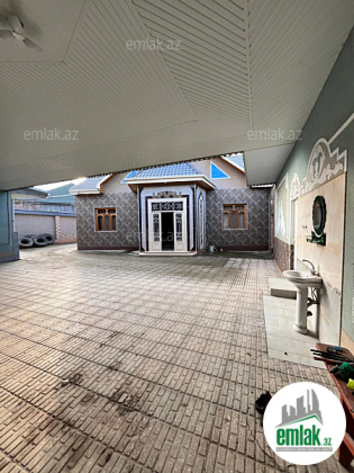 Satılır 4 otaqlı həyət evi 150 m²