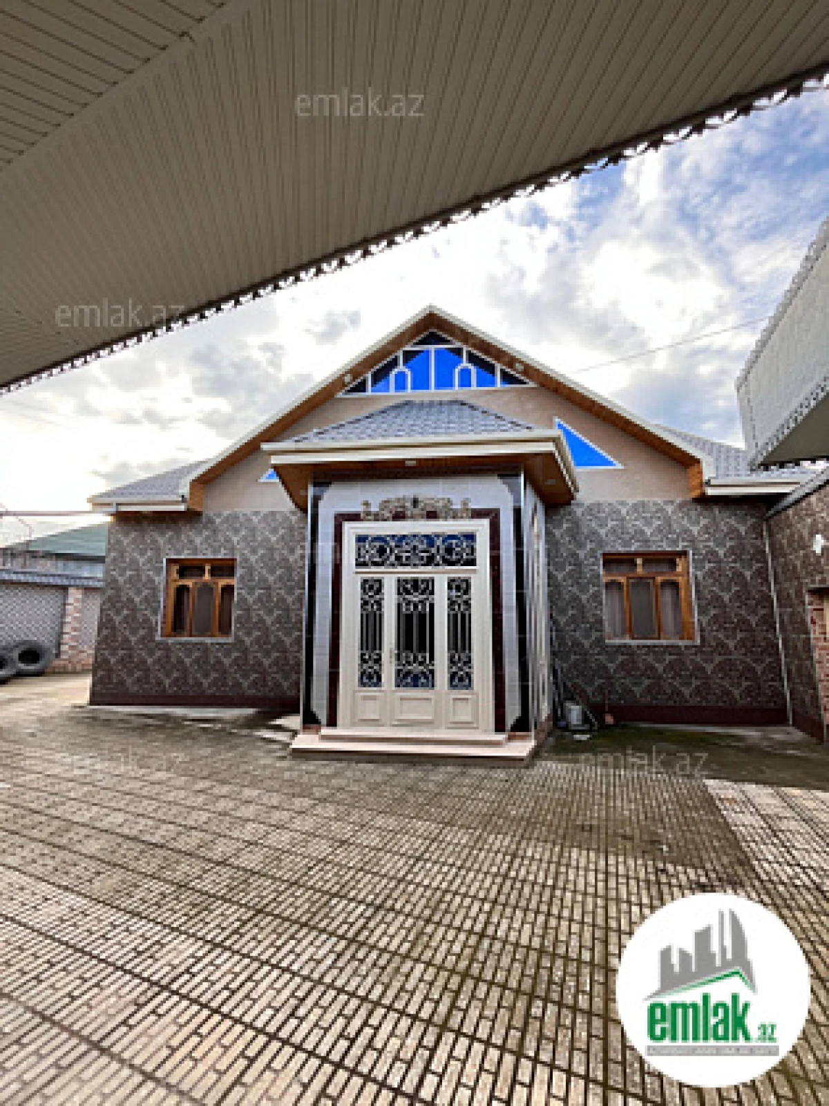 Satılır 4 otaqlı həyət evi 150 m²