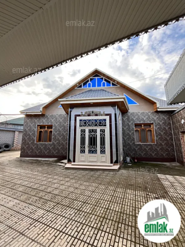 Satılır 4 otaqlı həyət evi 150 m²