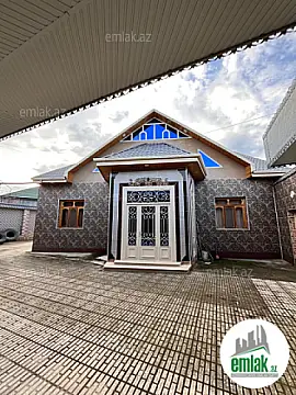 Satılır 4 otaqlı həyət evi 150 m²