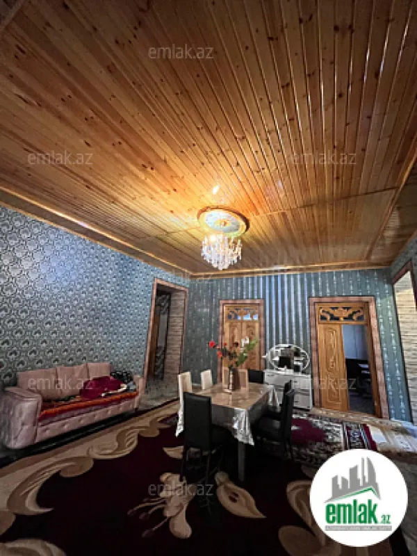 Satılır 4 otaqlı həyət evi 150 m²