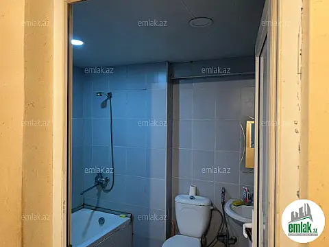 Satılır 1 otaqlı köhnə tikili 40 m²