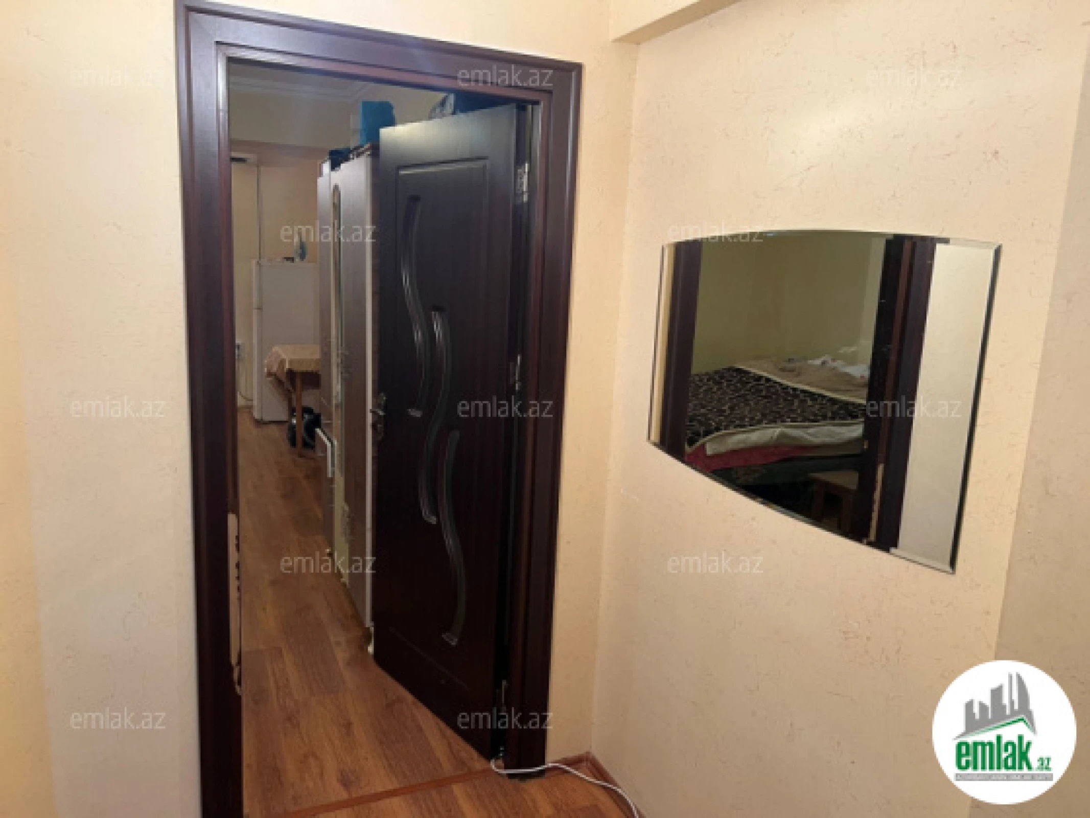 Satılır 1 otaqlı köhnə tikili 40 m²