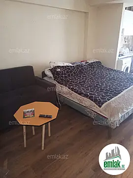 Satılır 1 otaqlı köhnə tikili 40 m²