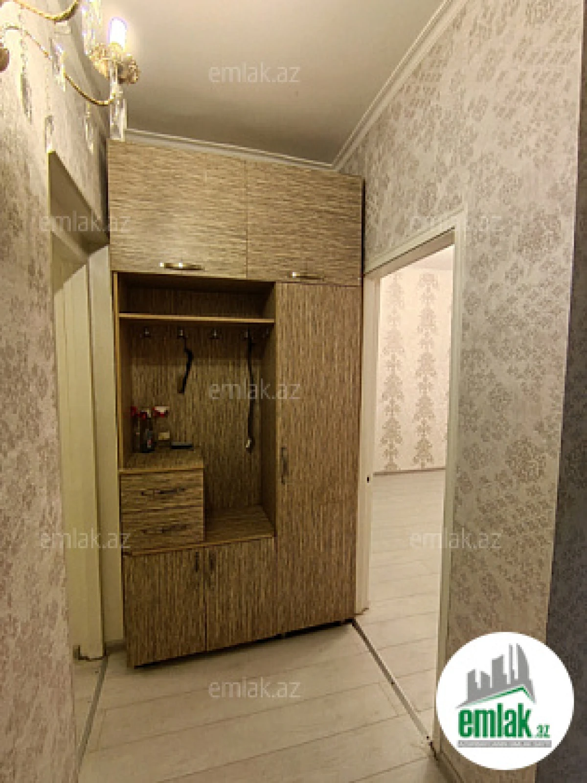 Satılır 2 otaqlı köhnə tikili 65 m²