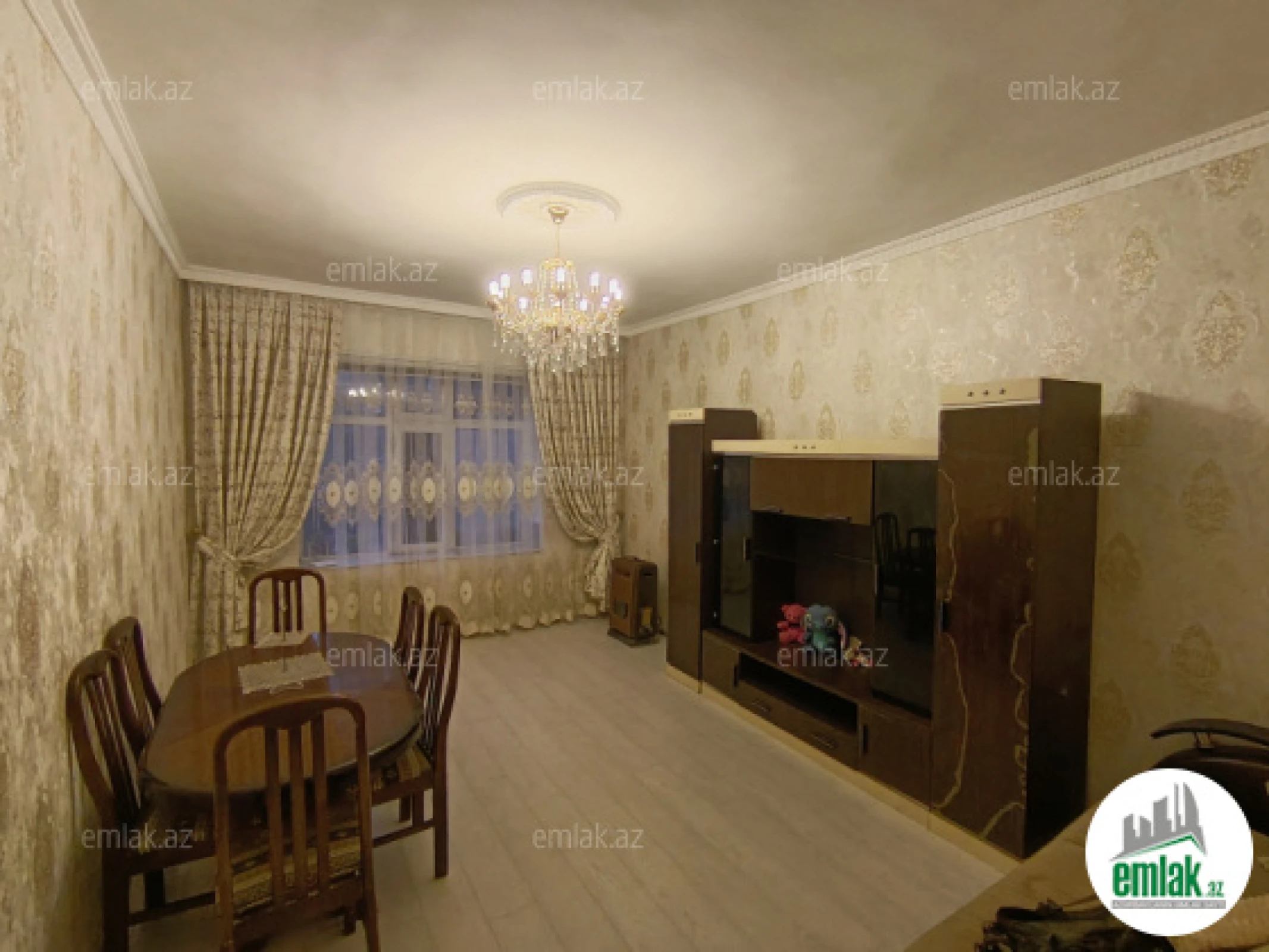 Satılır 2 otaqlı köhnə tikili 65 m²