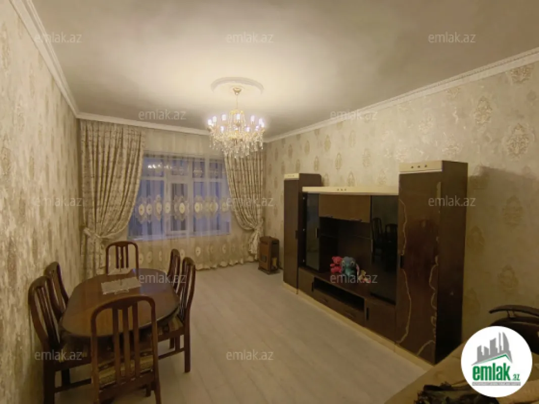 Satılır 2 otaqlı köhnə tikili 65 m²