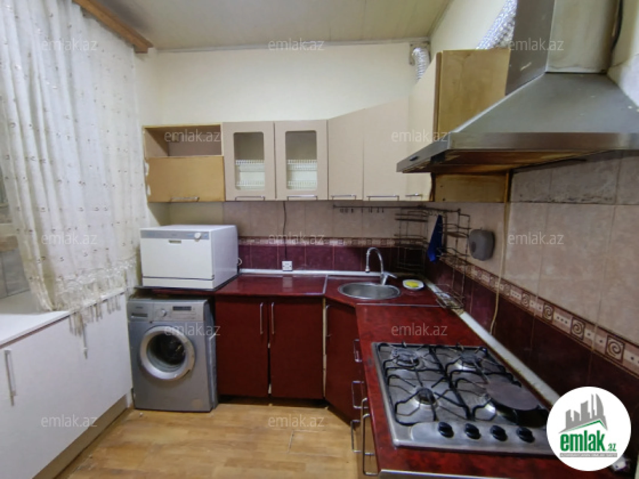 Satılır 2 otaqlı köhnə tikili 65 m²