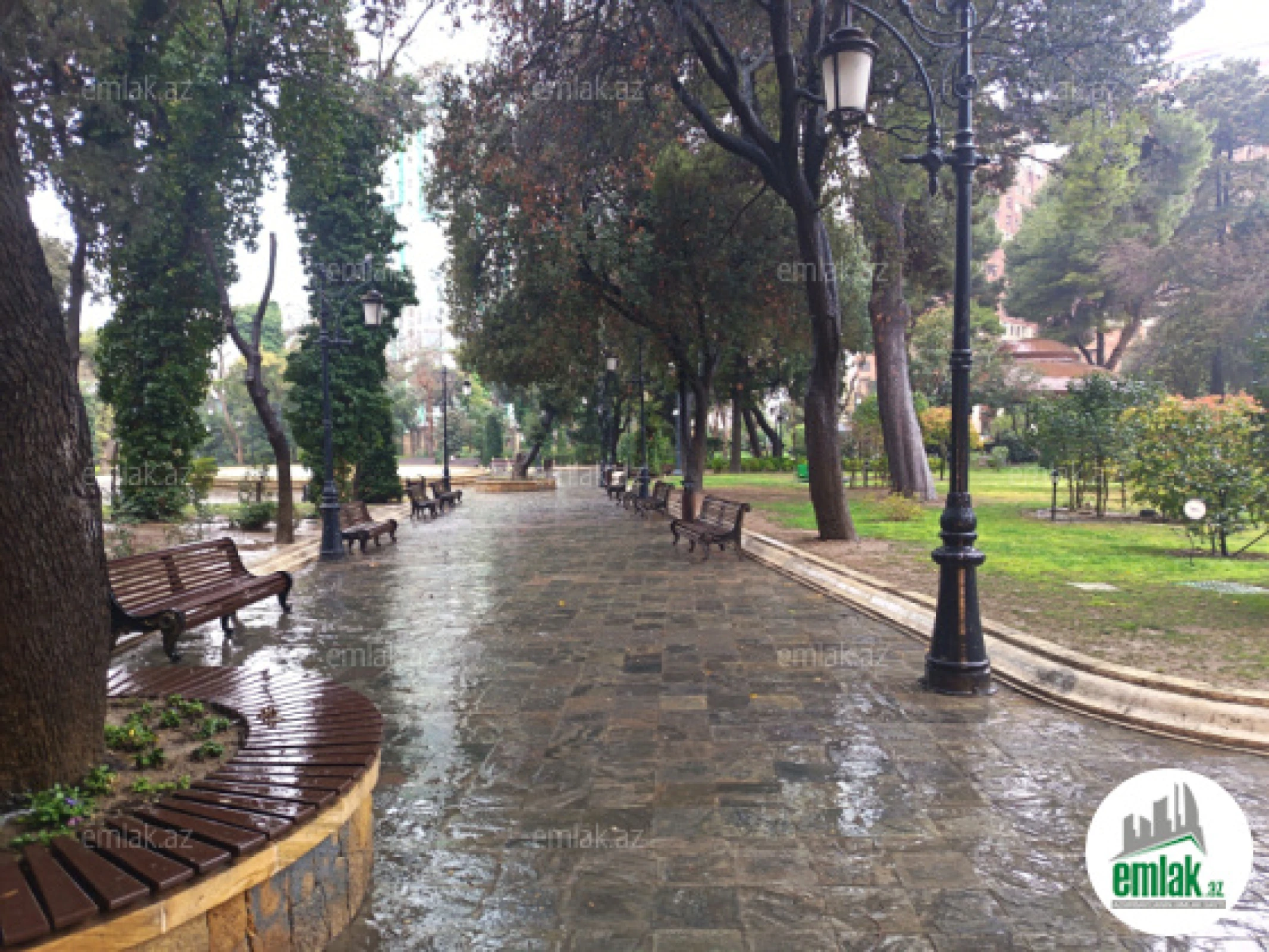 Satılır 2 otaqlı köhnə tikili 65 m²