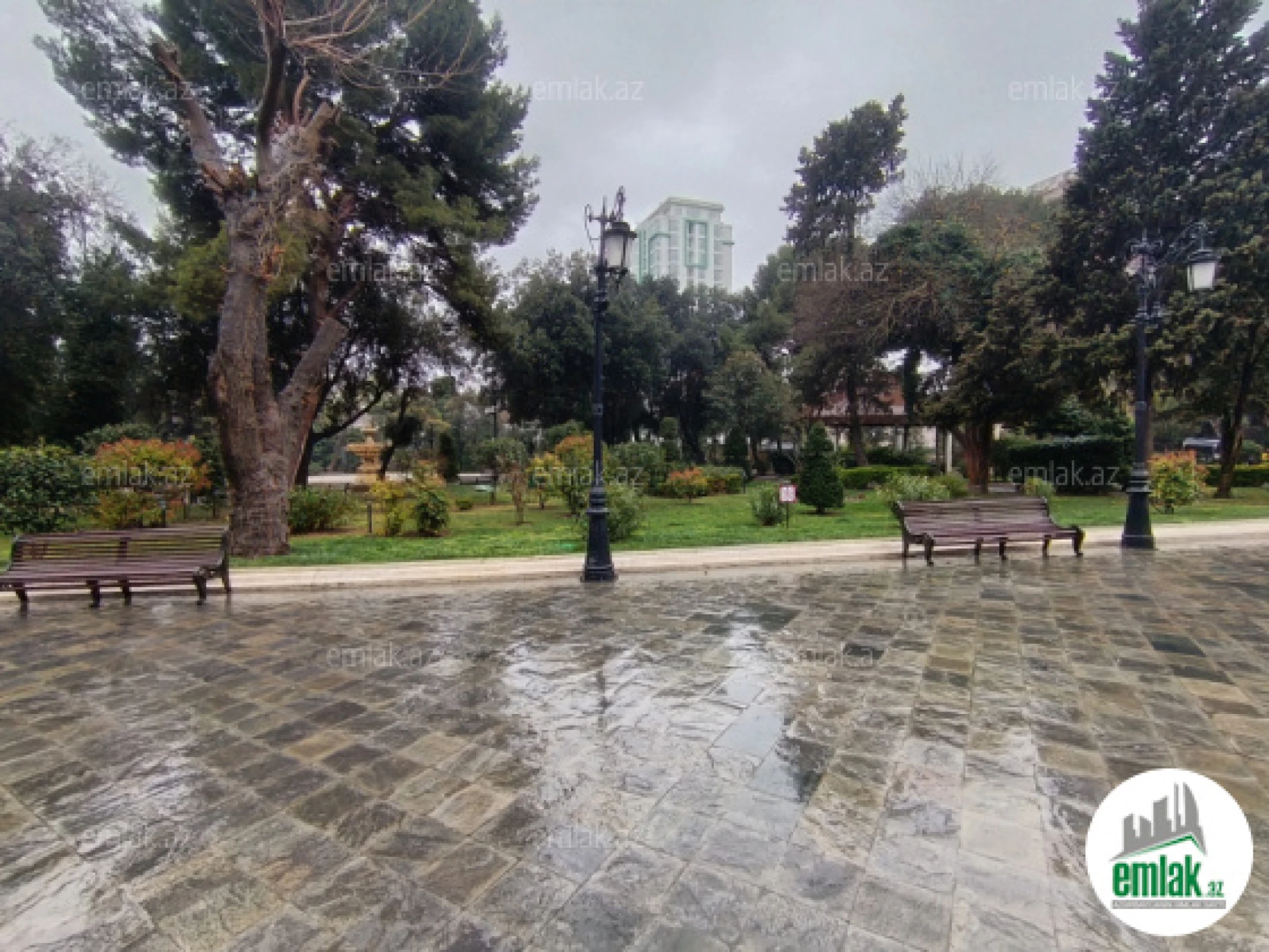 Satılır 2 otaqlı köhnə tikili 65 m²