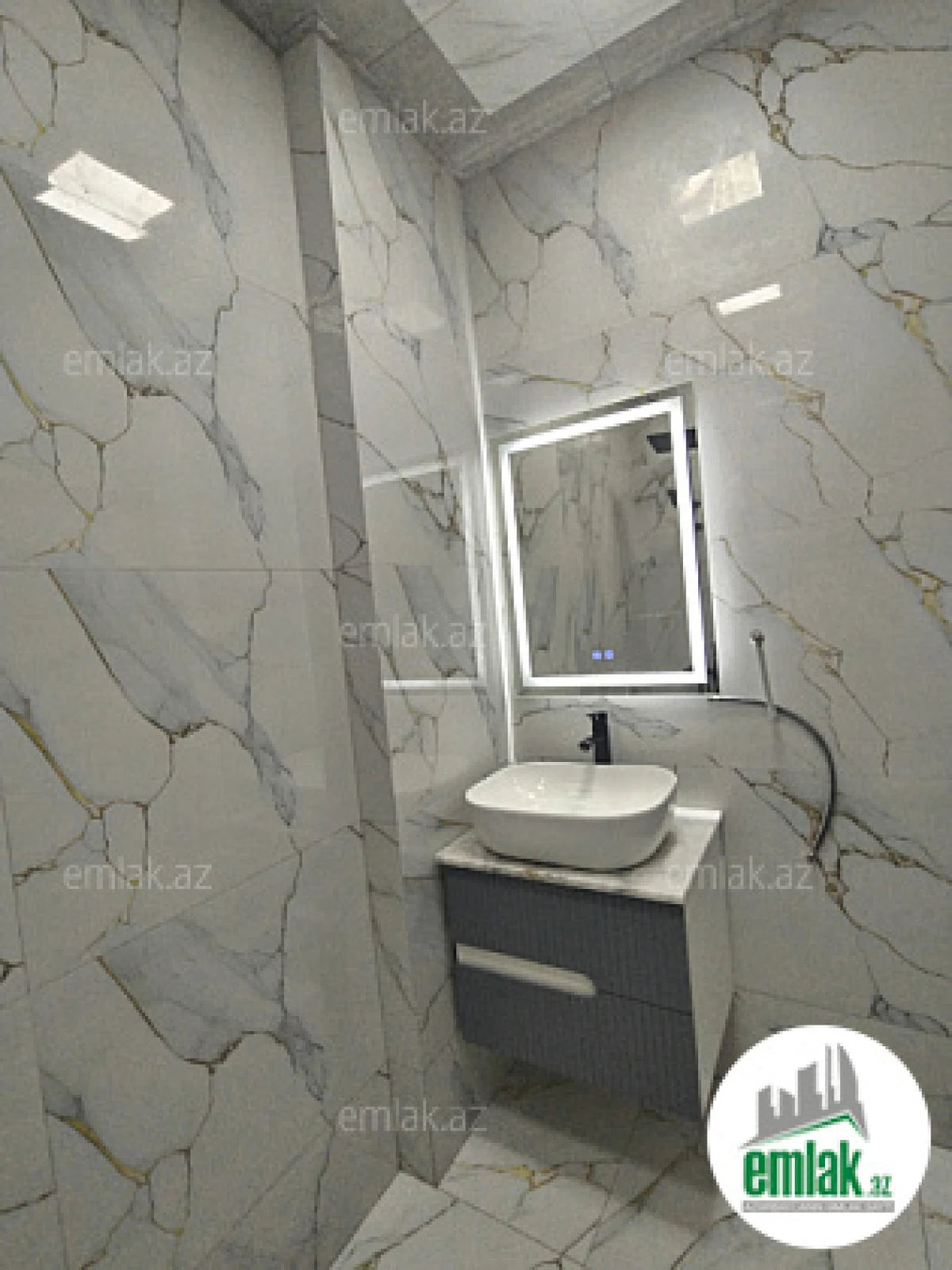 Satılır 2 otaqlı yeni tikili 53 m²