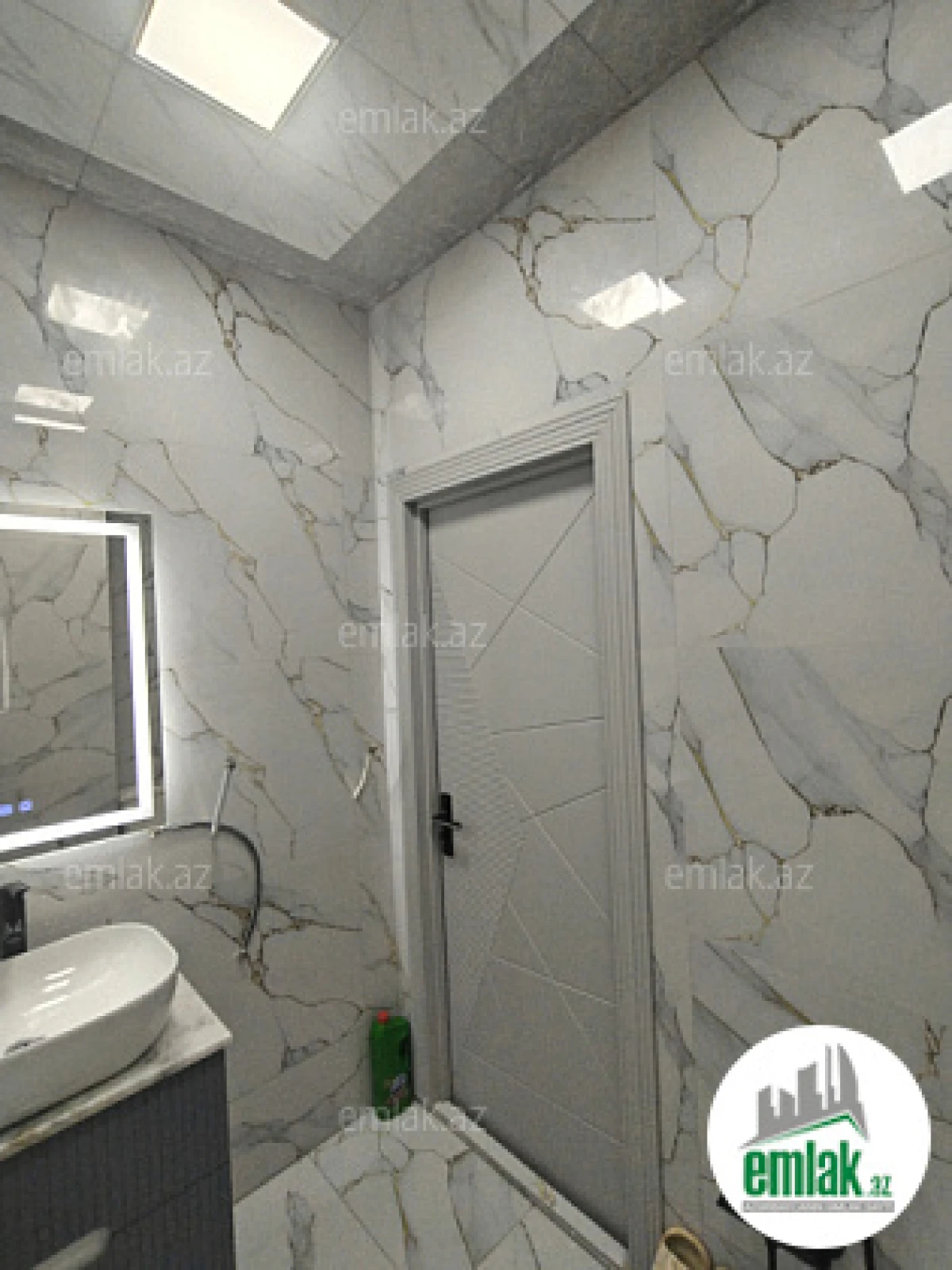 Satılır 2 otaqlı yeni tikili 53 m²