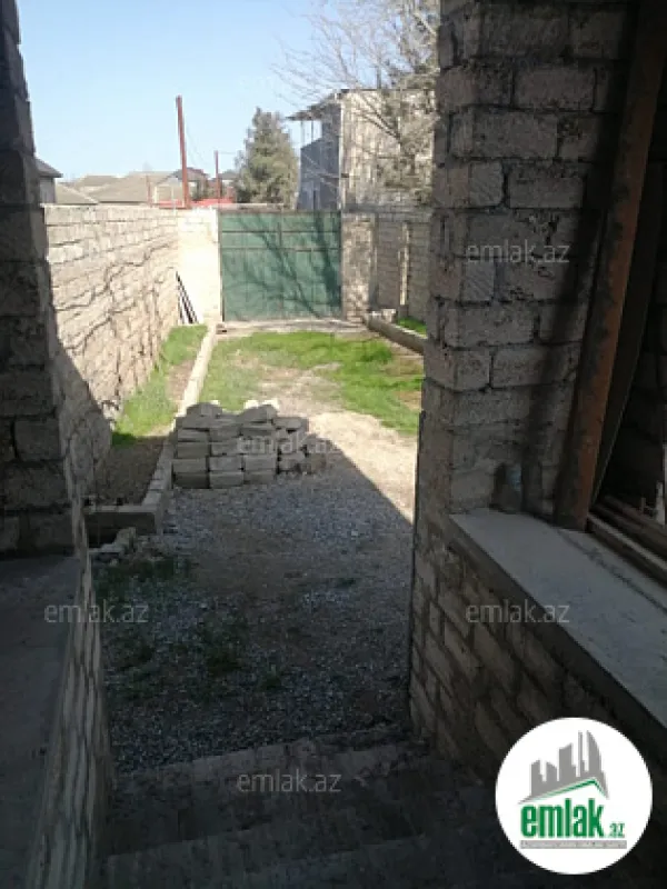 Satılır 5 otaqlı həyət evi 170 m²