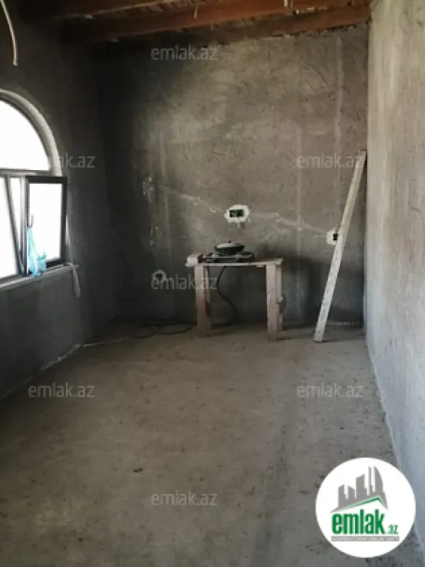 Satılır 5 otaqlı həyət evi 170 m²