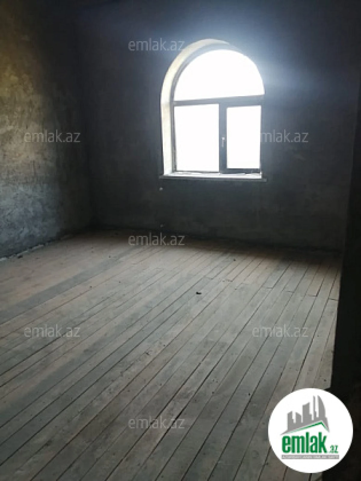 Satılır 5 otaqlı həyət evi 170 m²