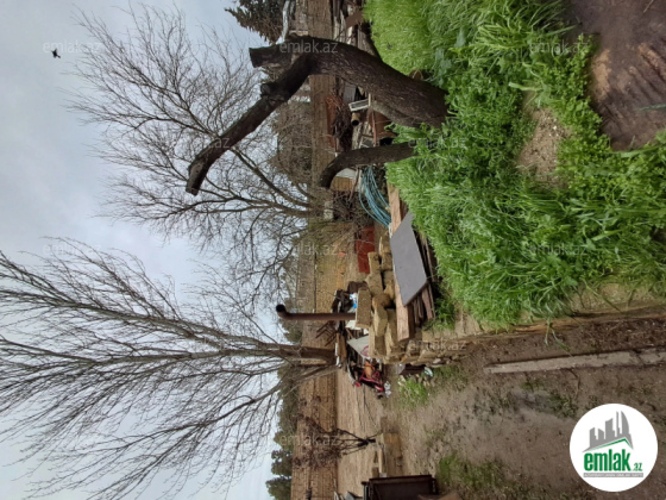 Satılır 8 otaqlı mənzil 1000 m²