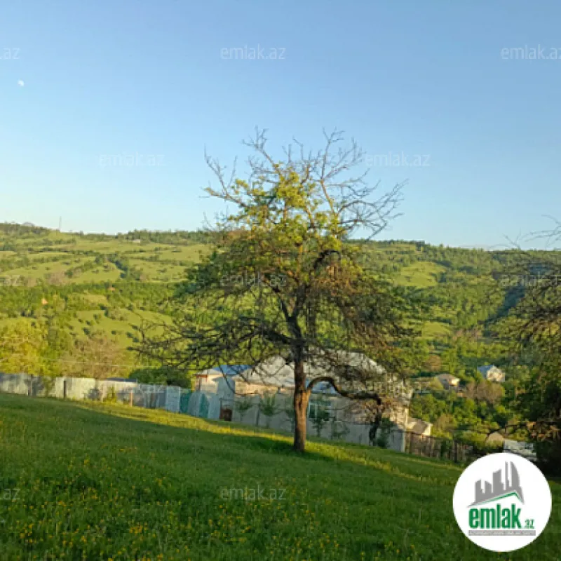 Satılır torpaq sahəsi 12 m²