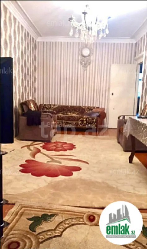 Satılır 4 otaqlı köhnə tikili 90 m²