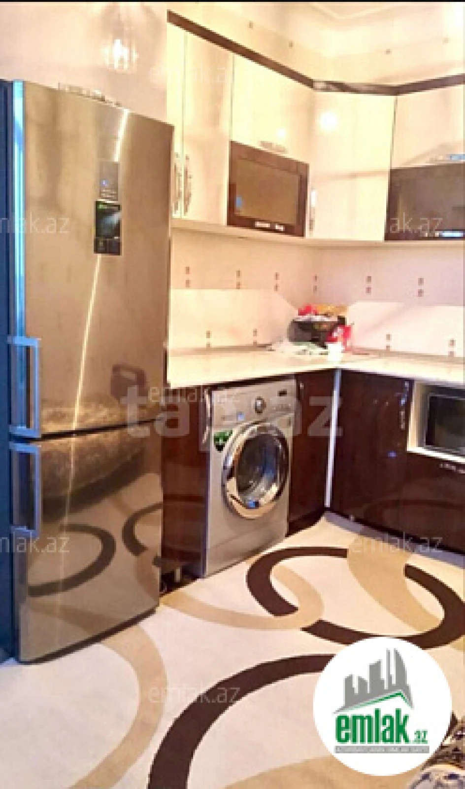 Satılır 4 otaqlı köhnə tikili 90 m²