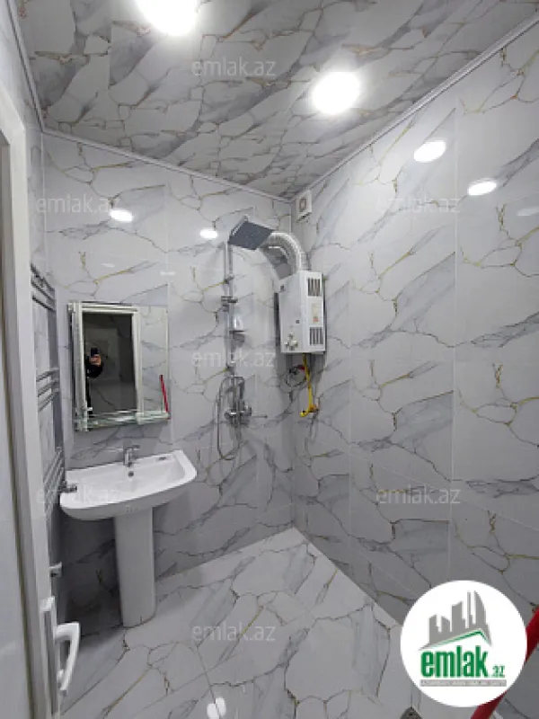 Satılır 2 otaqlı köhnə tikili 50 m²