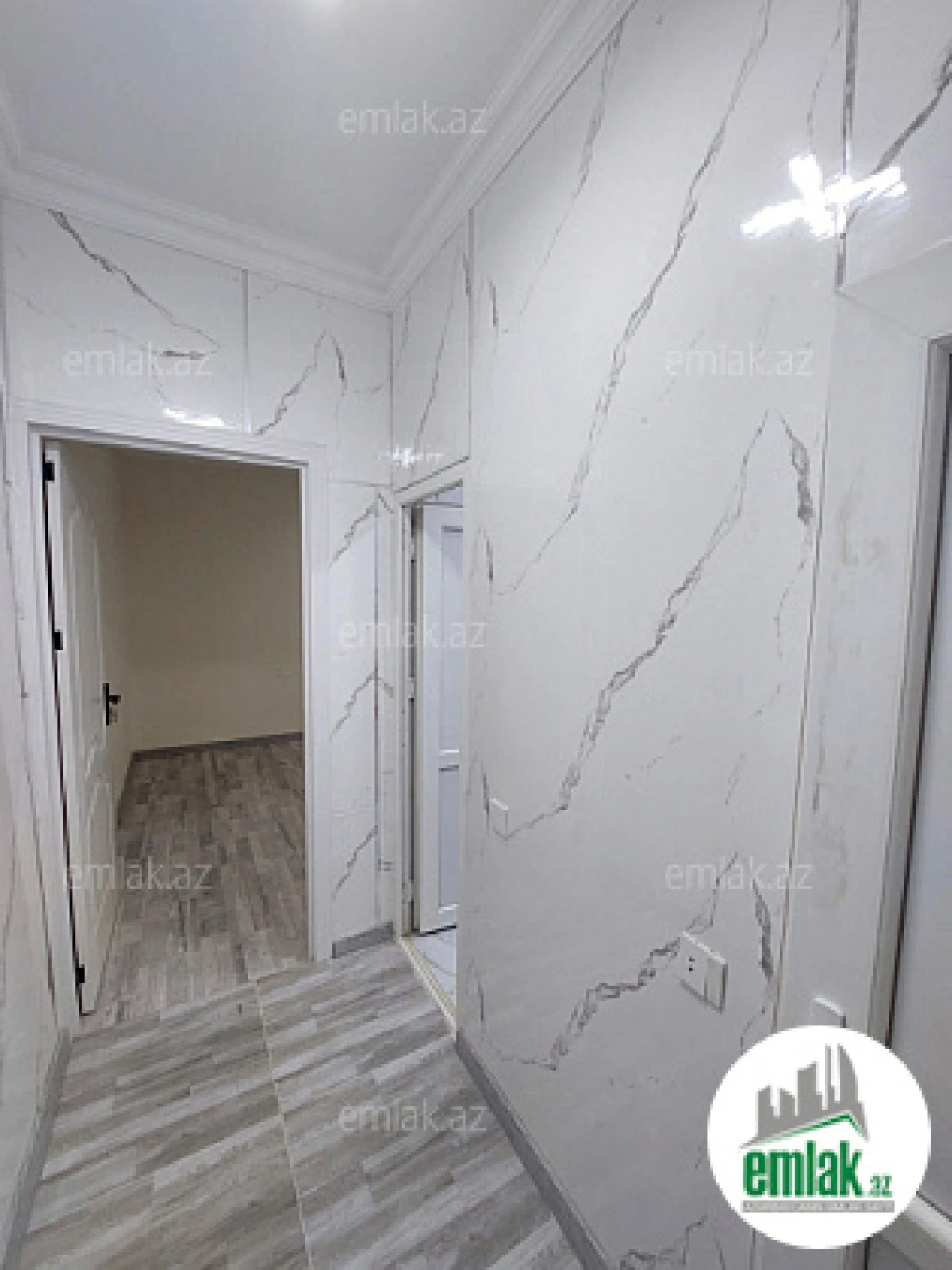 Satılır 2 otaqlı köhnə tikili 50 m²