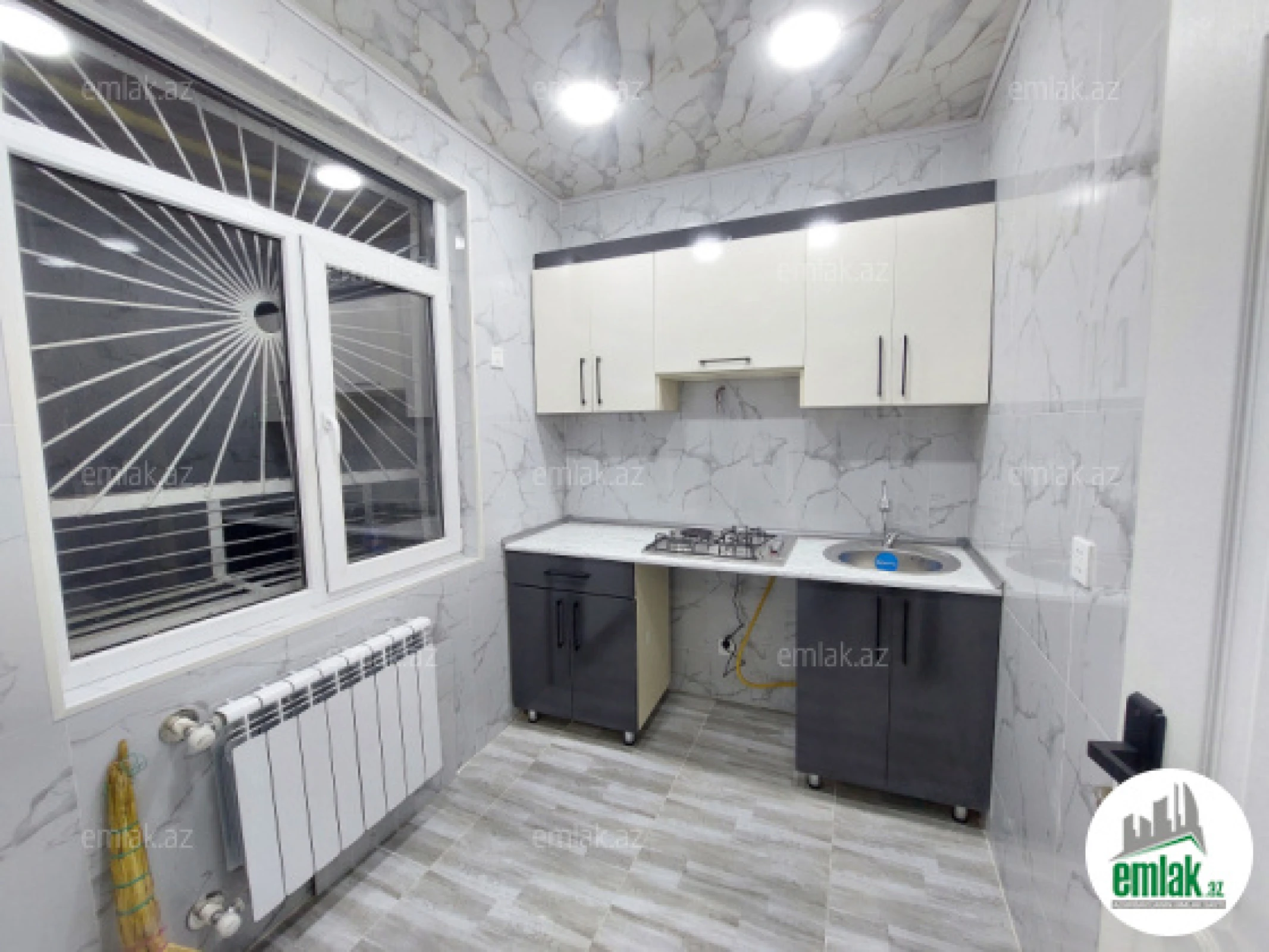 Satılır 2 otaqlı köhnə tikili 50 m²