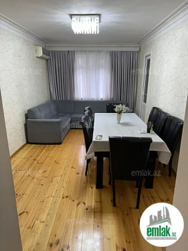 Satılır 5 otaqlı köhnə tikili 110 m²