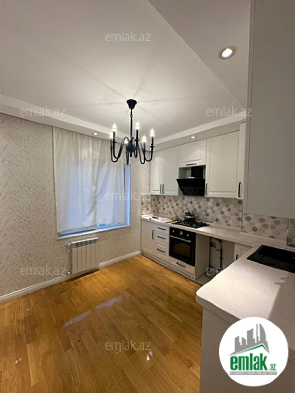 Satılır 3 otaqlı köhnə tikili 95 m²