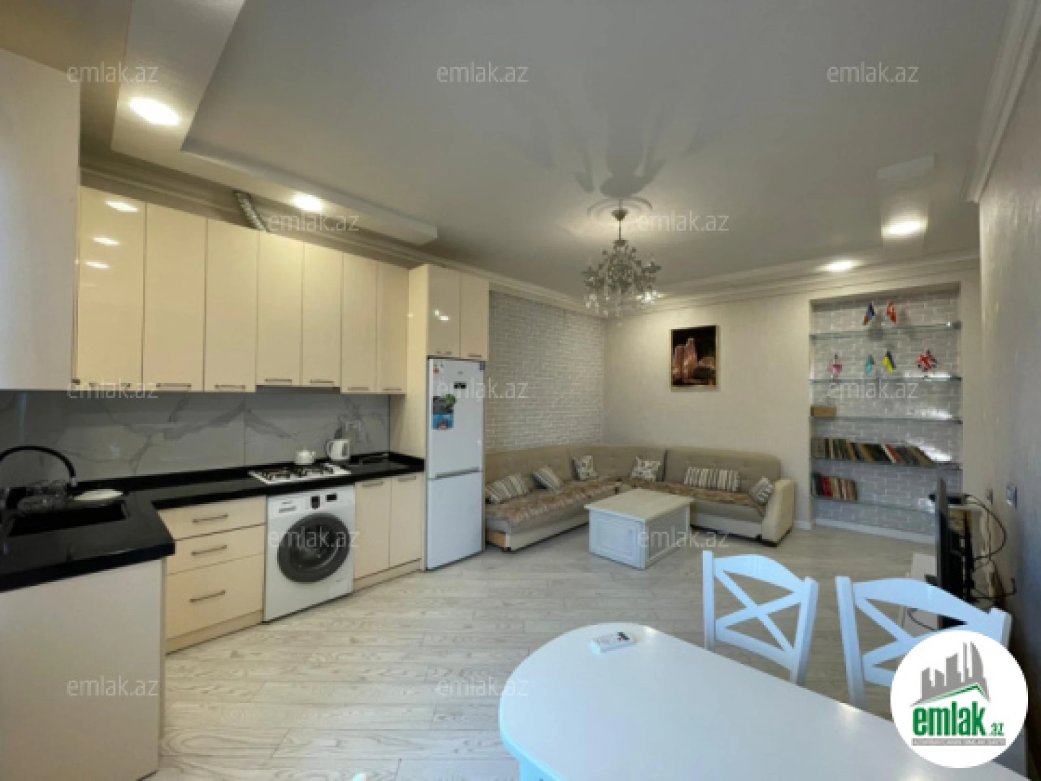 Satılır 2 otaqlı köhnə tikili 53 m²