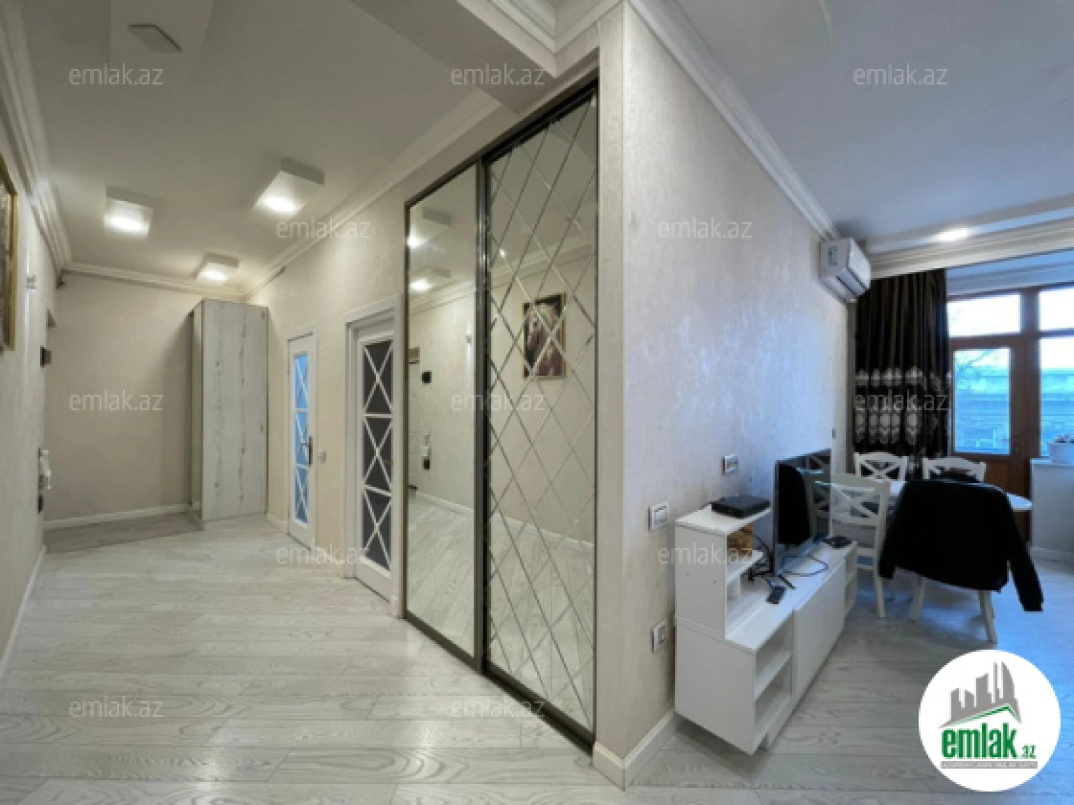 Satılır 2 otaqlı köhnə tikili 53 m²