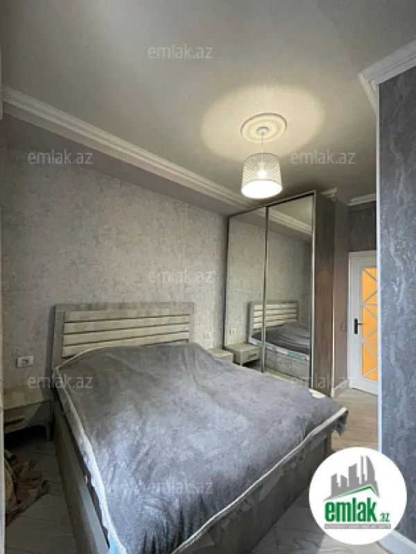 Satılır 2 otaqlı köhnə tikili 53 m²