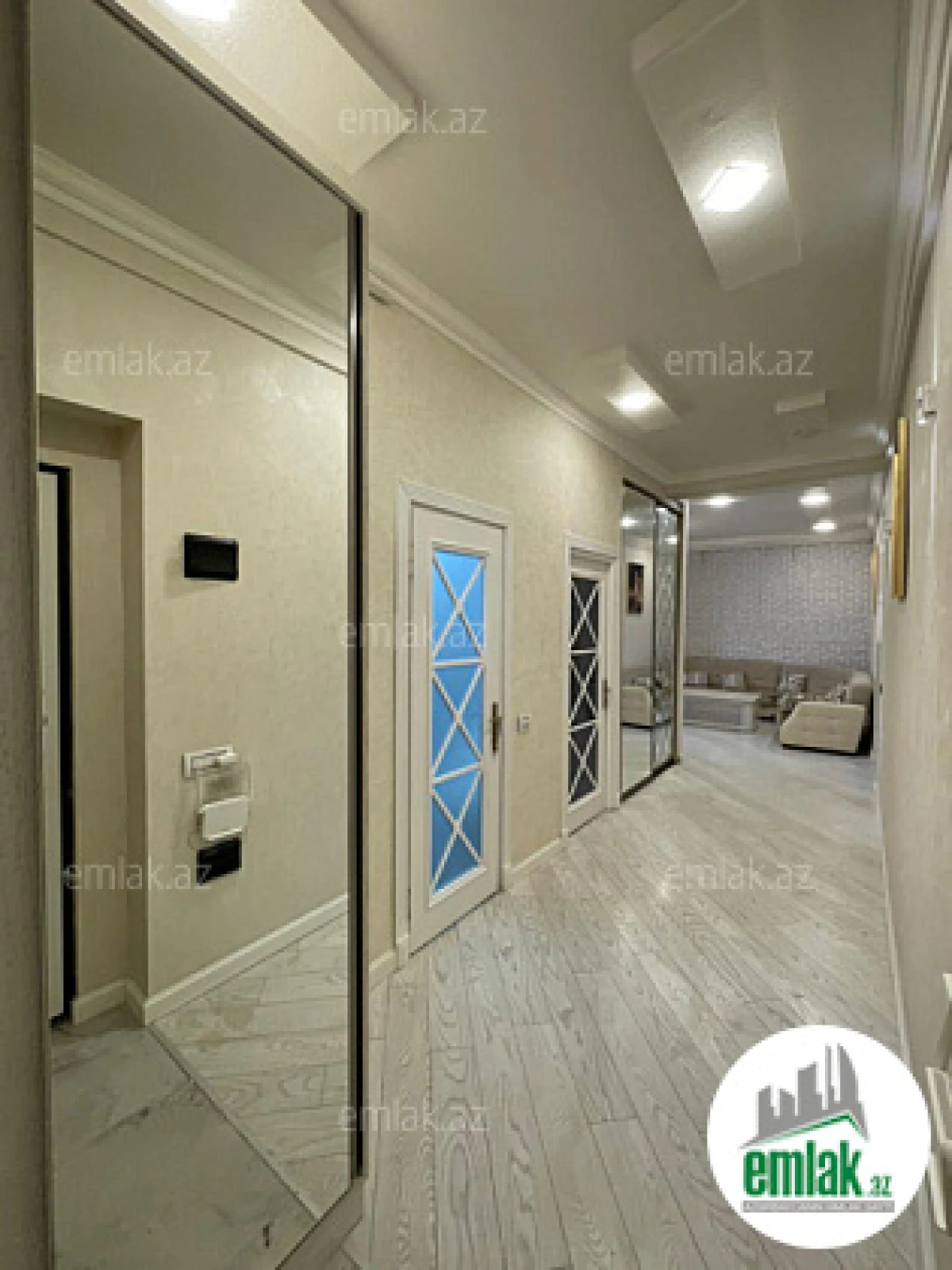 Satılır 2 otaqlı köhnə tikili 53 m²