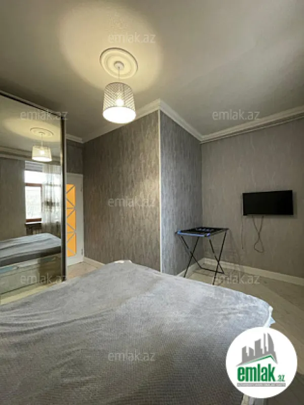 Satılır 2 otaqlı köhnə tikili 53 m²