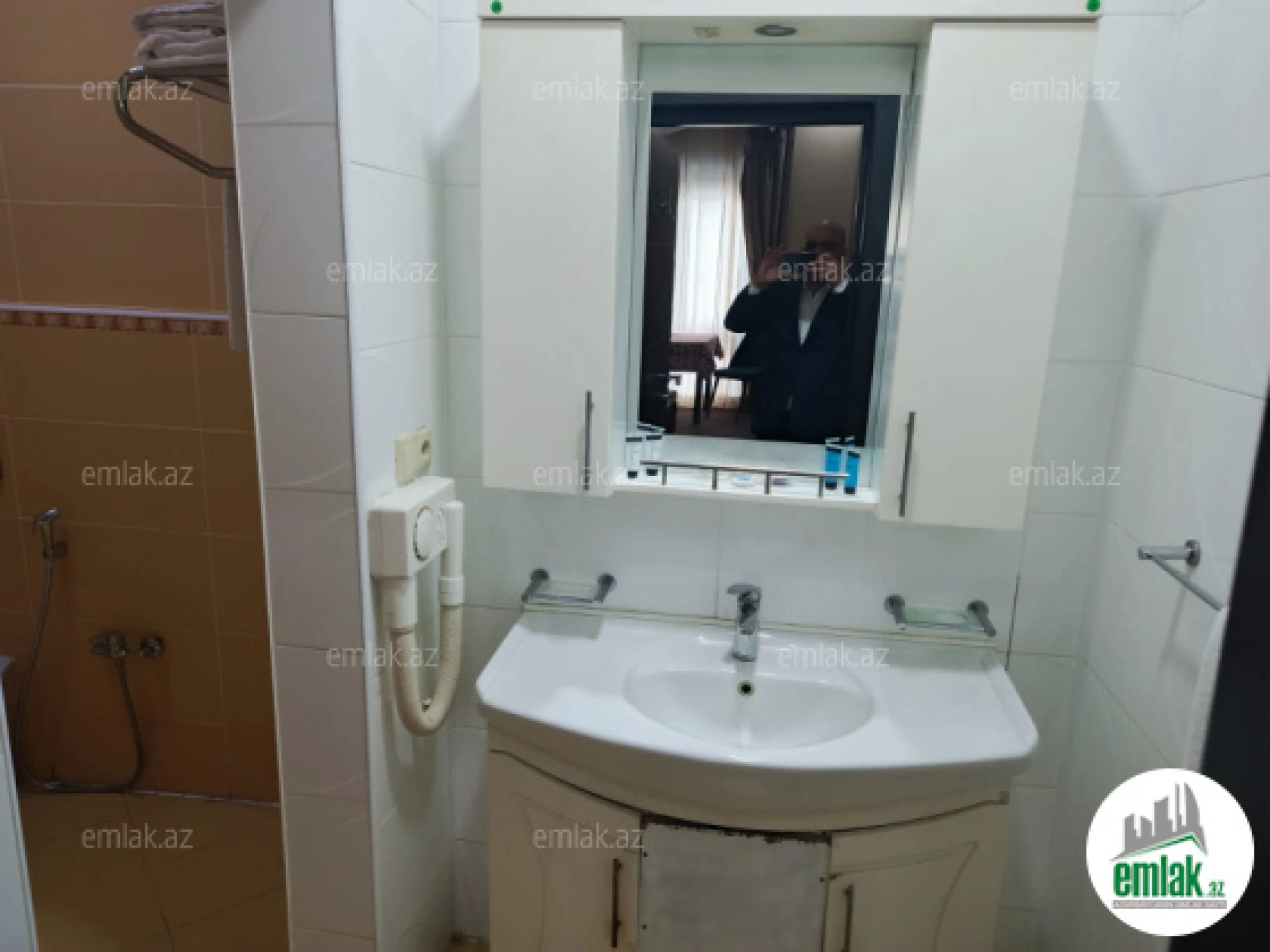 Satılır 20 otaqlı obyekt 1078.1 m²
