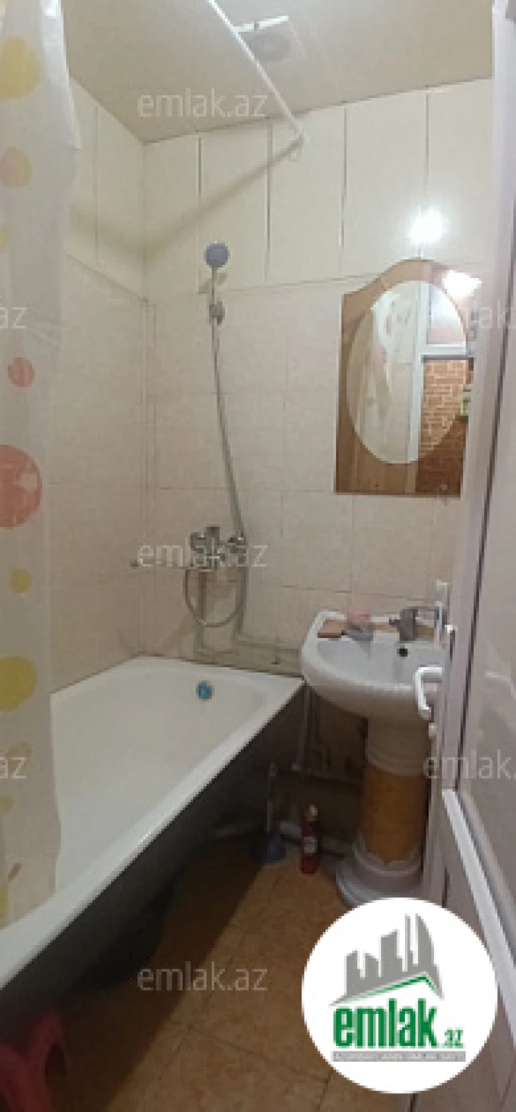 Satılır 3 otaqlı köhnə tikili 61 m²