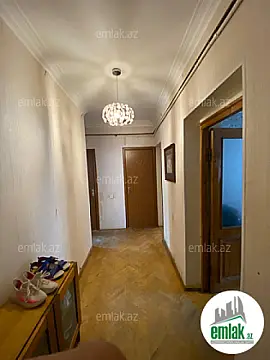 Satılır 4 otaqlı köhnə tikili 110 m²